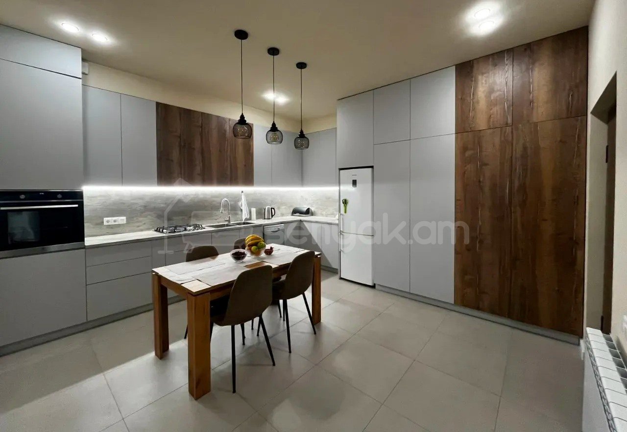 3 Սենյականոց Բնակարան Նորակառույցում, 92քմ, 4/13 հարկ, Կապիտալ Վերանորոգված