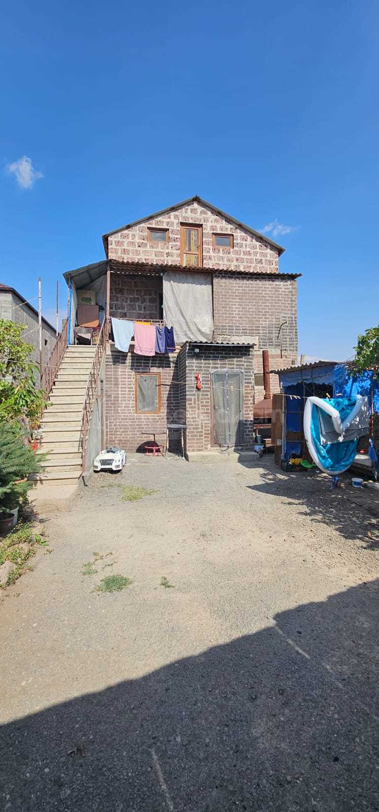 6 Սենյականոց Սեփական Տուն, 127քմ, Կոսմետիկ Վերանորոգված