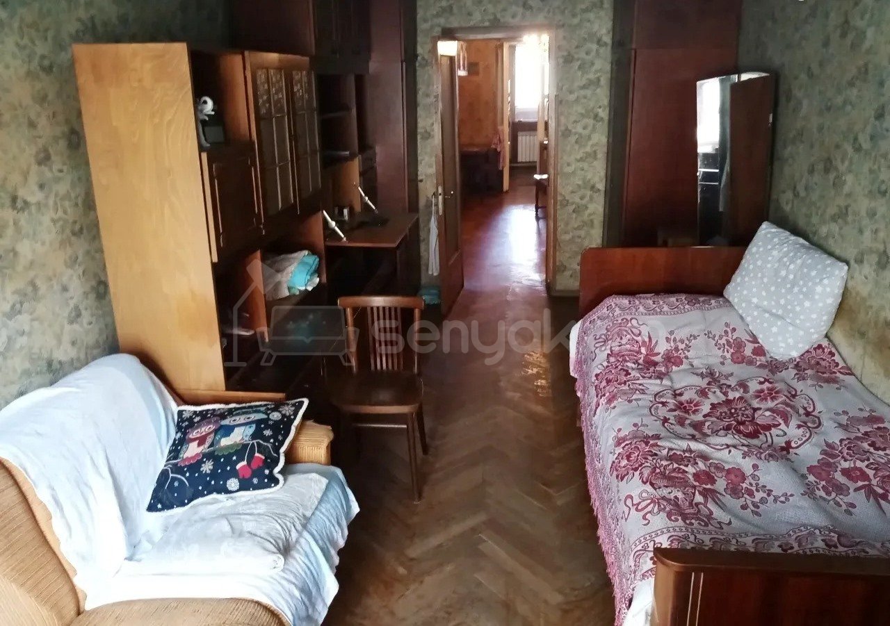 4 Սենյականոց Բնակարան Քարե Շենքում, 134քմ, 3/5 հարկ, Պետական Վիճակում