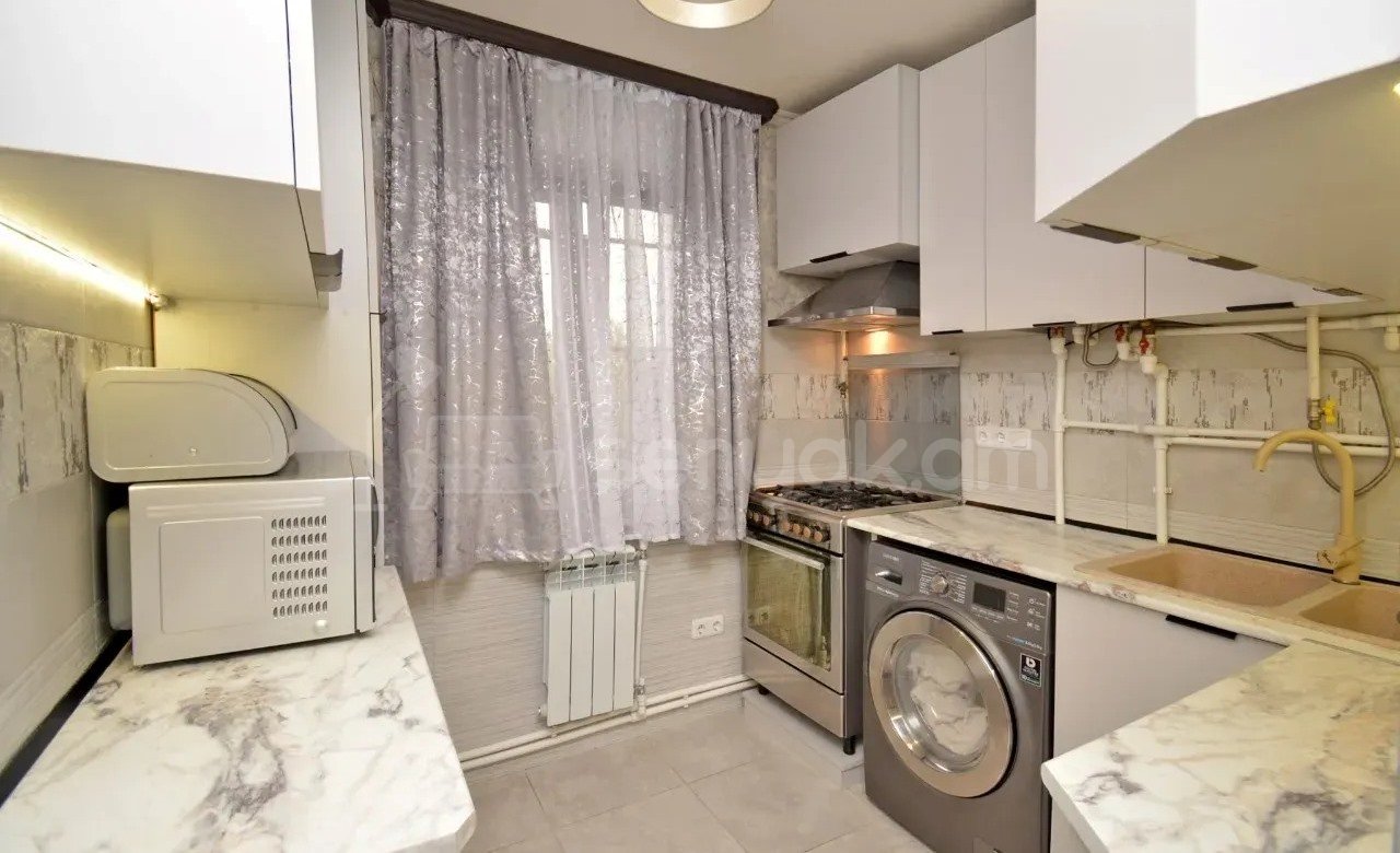 2 Սենյականոց Բնակարան Քարե Շենքում, 52քմ, 2/4 հարկ, Կապիտալ Վերանորոգված