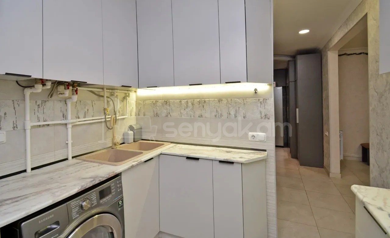 2 Սենյականոց Բնակարան Քարե Շենքում, 52քմ, 2/4 հարկ, Կապիտալ Վերանորոգված