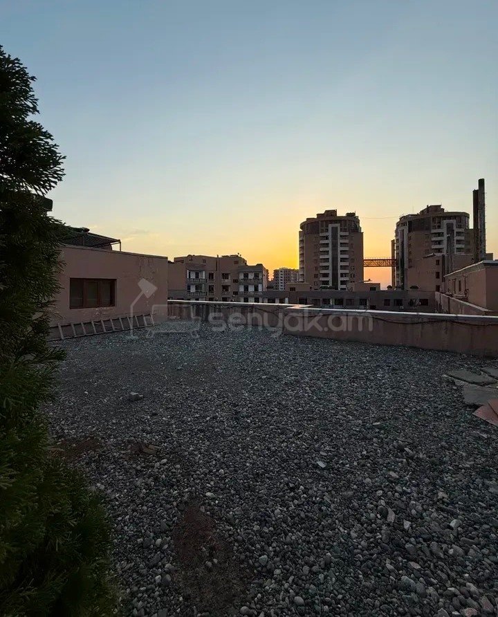 4 Սենյականոց Բնակարան Նորակառույցում, 122քմ, 9/9 հարկ, Կապիտալ Վերանորոգված