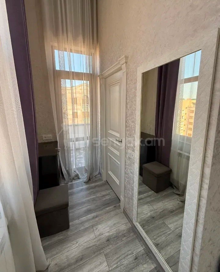 4 Սենյականոց Բնակարան Նորակառույցում, 122քմ, 9/9 հարկ, Կապիտալ Վերանորոգված