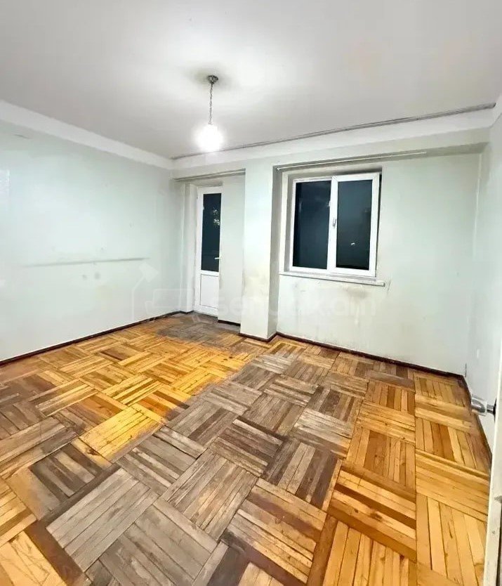 3 Սենյականոց Բնակարան, 80քմ, 2/9 հարկ, Պետական Վիճակում