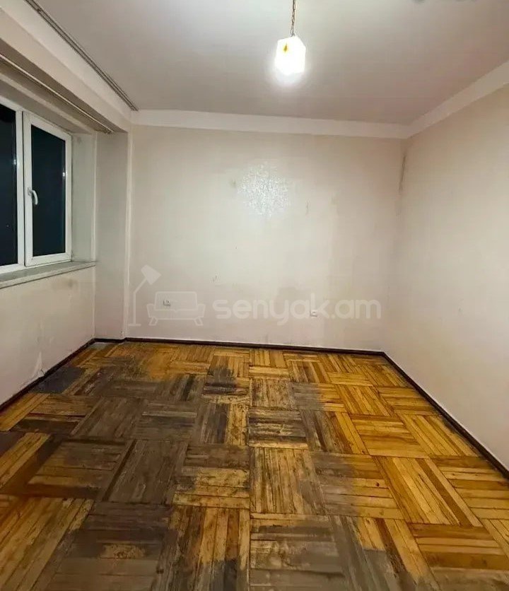 3 Սենյականոց Բնակարան, 80քմ, 2/9 հարկ, Պետական Վիճակում