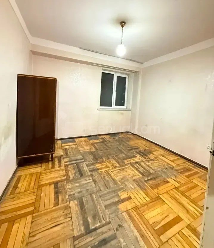 3 Սենյականոց Բնակարան, 80քմ, 2/9 հարկ, Պետական Վիճակում