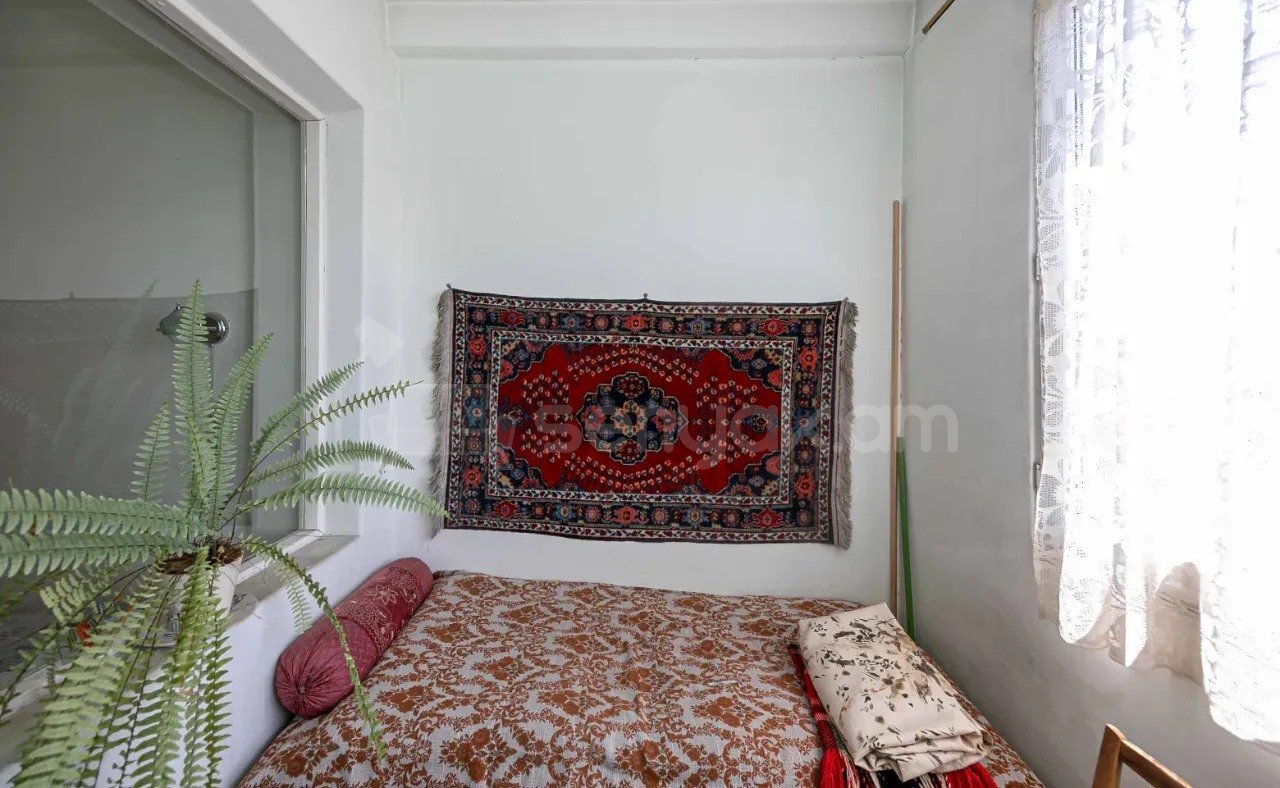 3 Սենյականոց Բնակարան Քարե Շենքում, 76քմ, 5/5 հարկ, Նորմալ Վիճակում