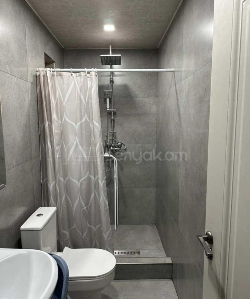 4 Սենյականոց Սեփական Տուն, 130քմ, Կապիտալ Վերանորոգված