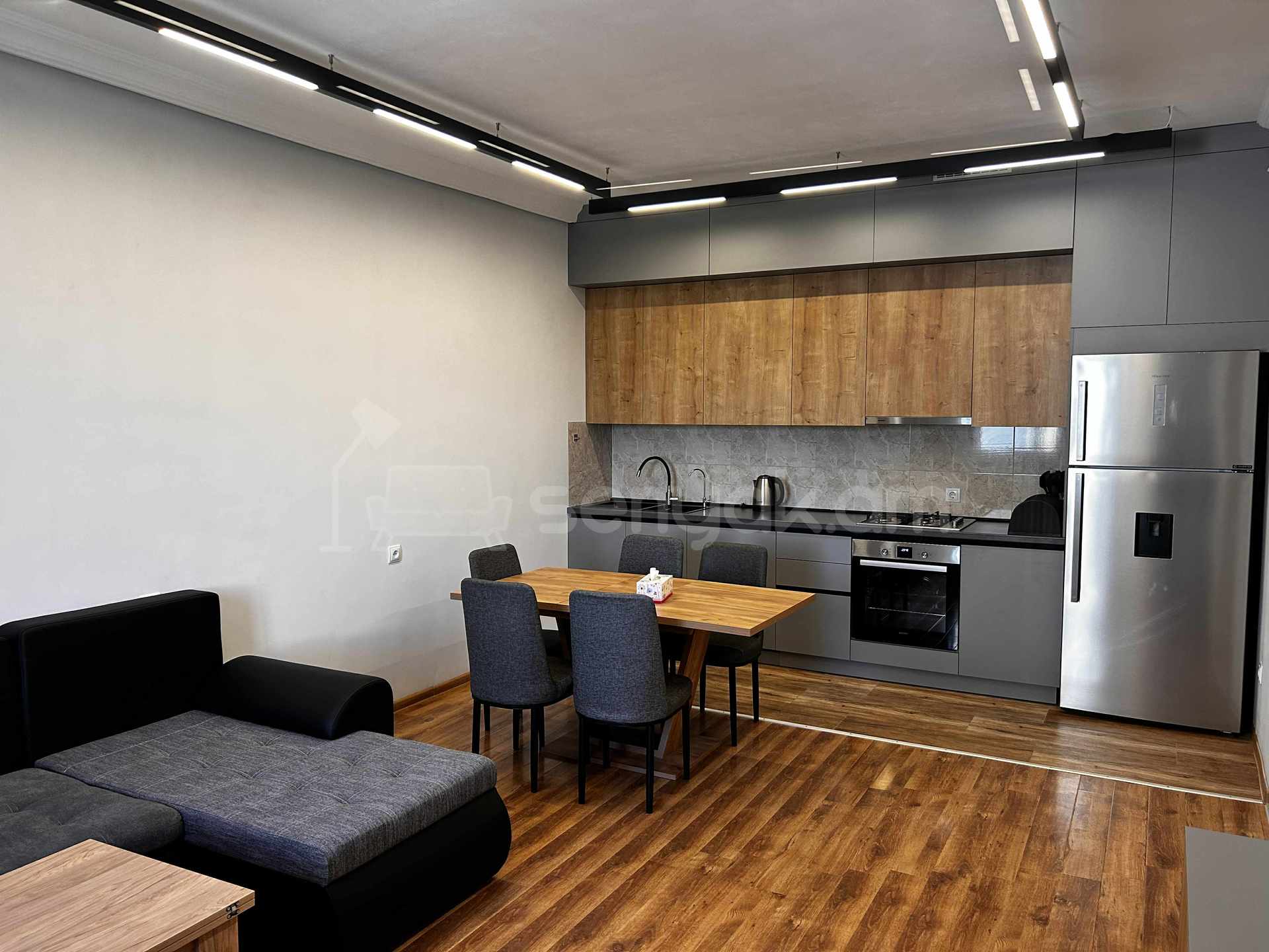 3 Սենյականոց Բնակարան Նորակառույցում, 80քմ, 12/17 հարկ, Դիզայներական Վերանորոգված, Կահավորված