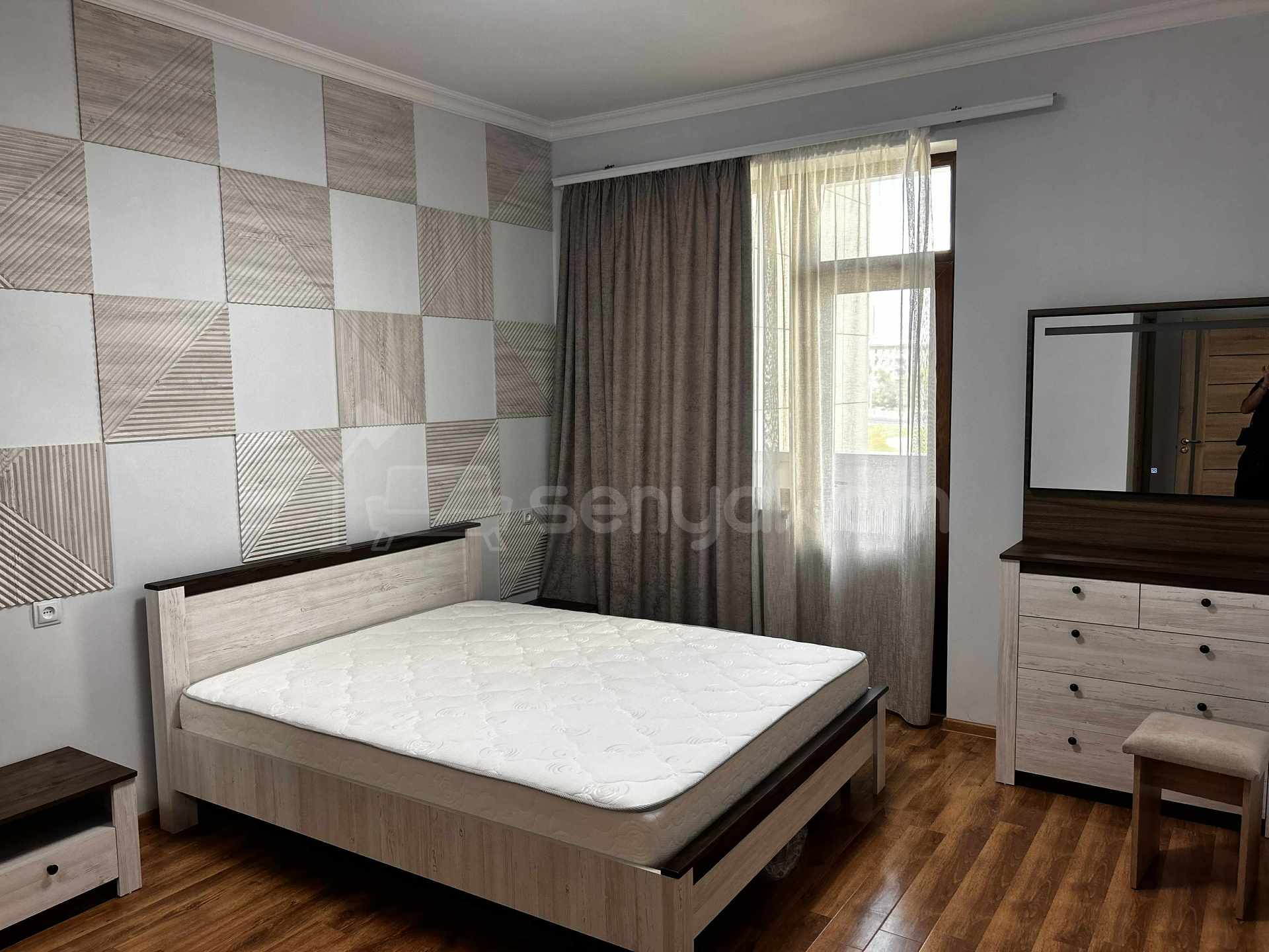 3 Սենյականոց Բնակարան Նորակառույցում, 80քմ, 12/17 հարկ, Դիզայներական Վերանորոգված, Կահավորված