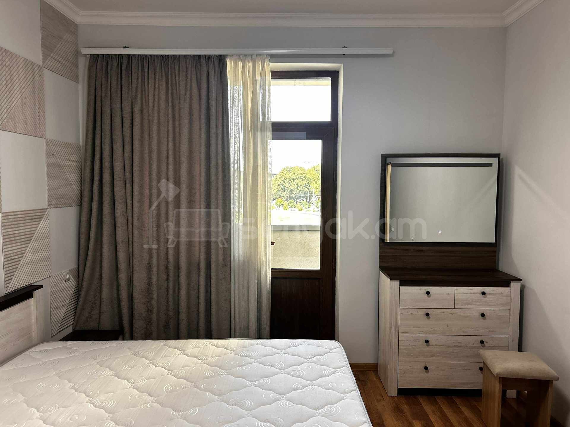 3 Սենյականոց Բնակարան Նորակառույցում, 80քմ, 12/17 հարկ, Դիզայներական Վերանորոգված, Կահավորված