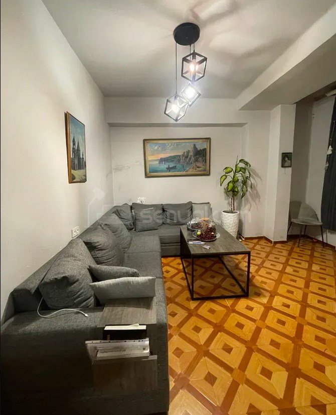 2 Սենյականոց Բնակարան, 42քմ, 9/9 հարկ, Կոսմետիկ Վերանորոգված