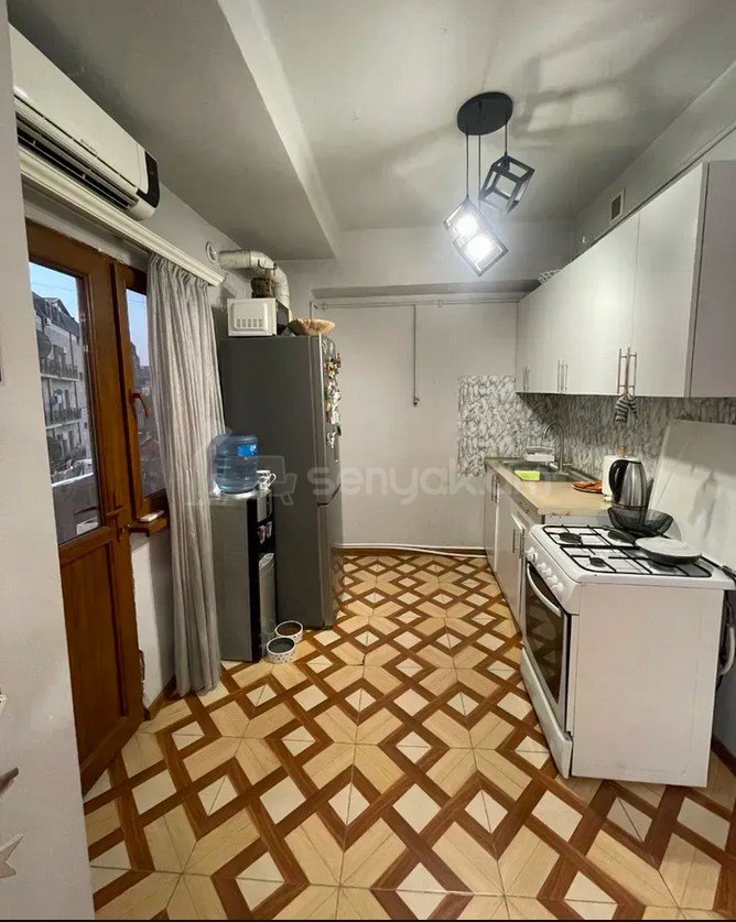 2 Սենյականոց Բնակարան, 42քմ, 9/9 հարկ, Կոսմետիկ Վերանորոգված