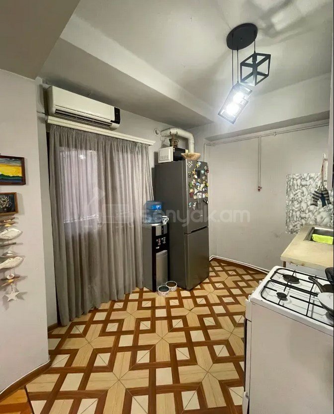 2 Սենյականոց Բնակարան, 42քմ, 9/9 հարկ, Կոսմետիկ Վերանորոգված