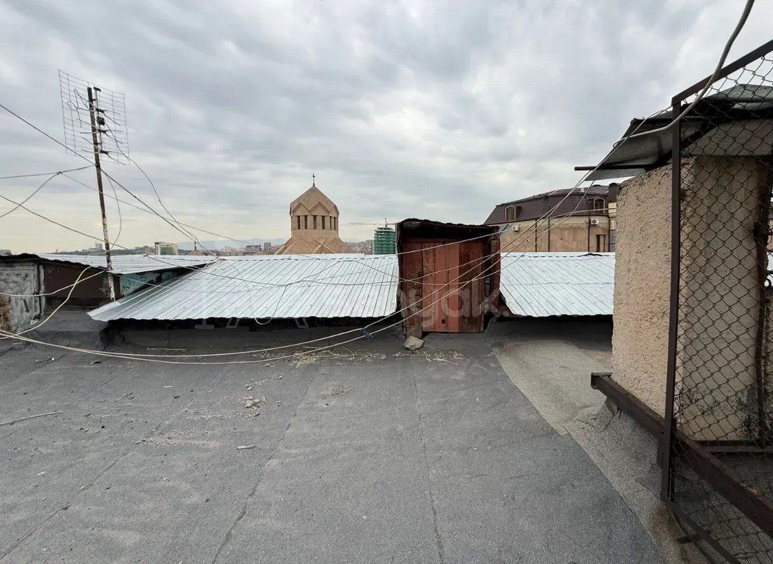 2 Սենյականոց Բնակարան, 42քմ, 9/9 հարկ, Կոսմետիկ Վերանորոգված