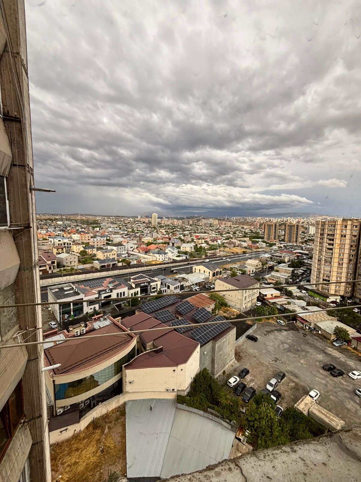 3 Սենյականոց Բնակարան, 61քմ, 15/16 հարկ, Նորմալ Վիճակում