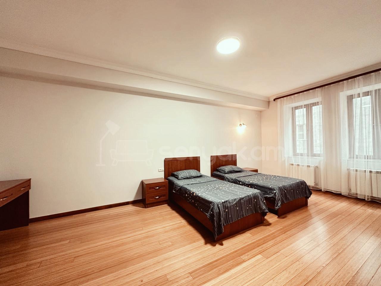 3 Սենյականոց Բնակարան, 110քմ, 4/10 հարկ, Կապիտալ Վերանորոգված, Կահավորված, Արևկող