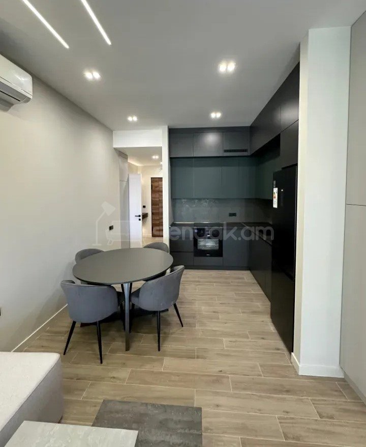 2 Սենյականոց Բնակարան Նորակառույցում, 46քմ, 16/18 հարկ, Կապիտալ Վերանորոգված