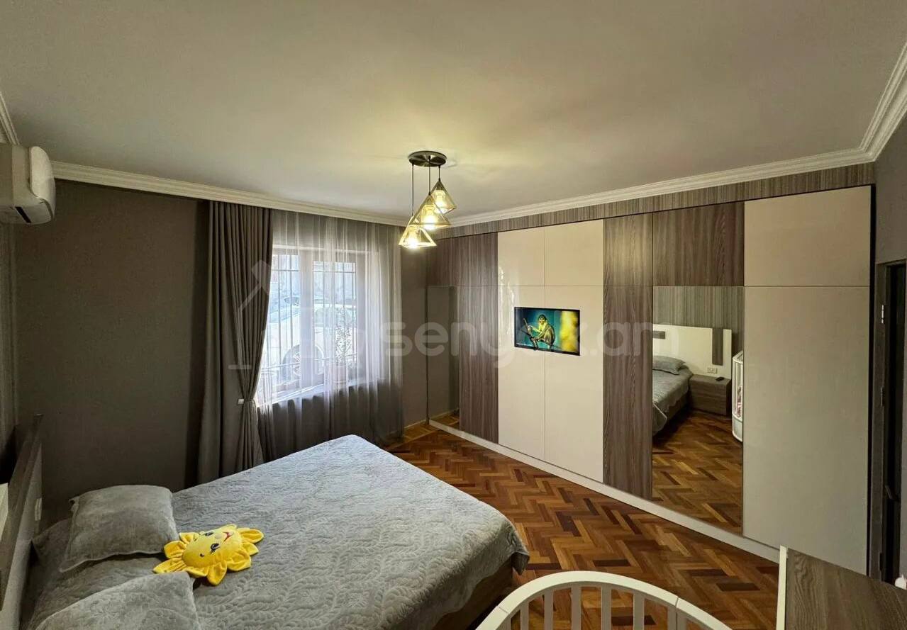 3 Սենյականոց Բնակարան Քարե Շենքում, 85քմ, 1/3 հարկ, Կապիտալ Վերանորոգված