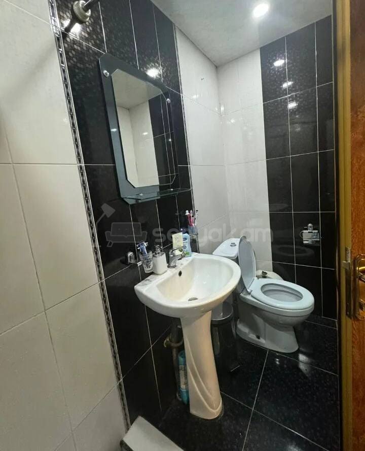 3 Սենյականոց Բնակարան Քարե Շենքում, 85քմ, 1/3 հարկ, Կապիտալ Վերանորոգված