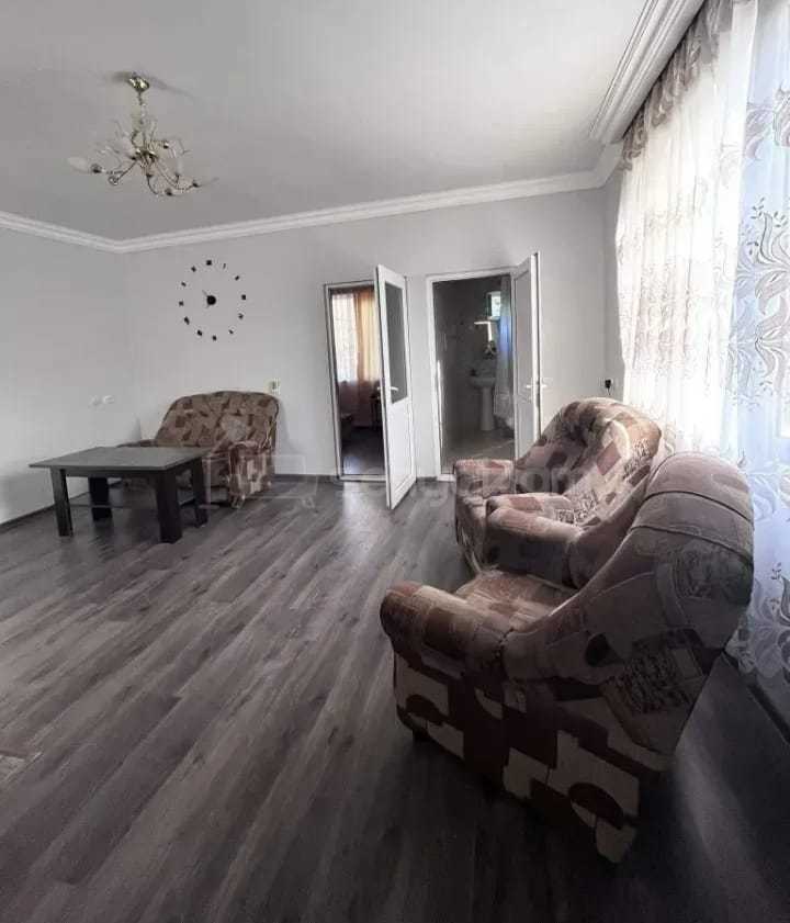 2 Սենյականոց Բնակարան Քարե Շենքում, 44քմ, 1/1 հարկ, Նորմալ Վիճակում, Կահավորված