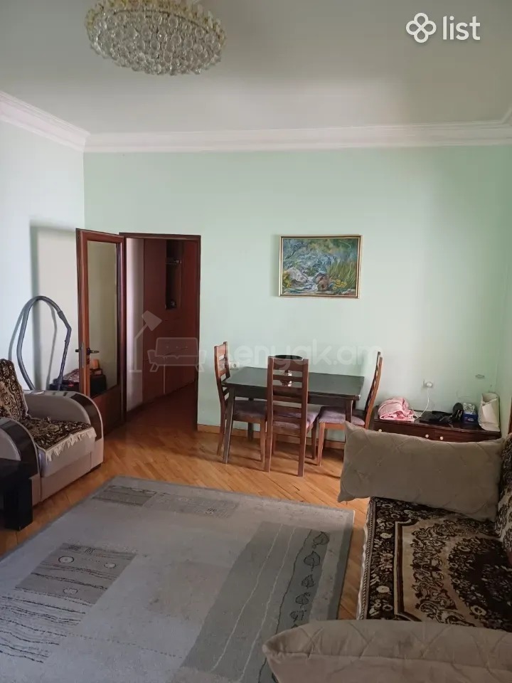 3 Սենյականոց Բնակարան Քարե Շենքում, 56քմ, 3/5 հարկ, Կապիտալ Վերանորոգված, Կահավորված, Արևկող