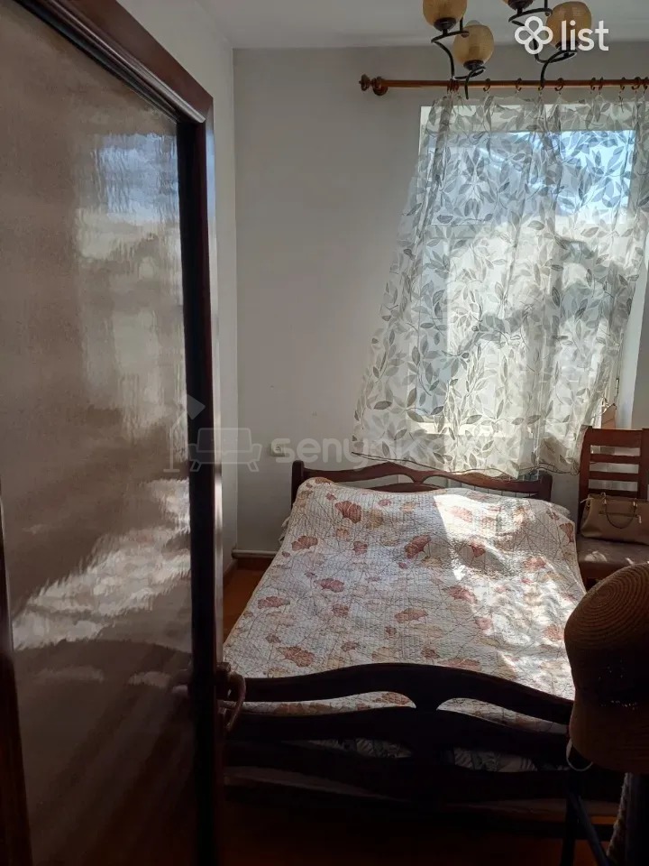 3 Սենյականոց Բնակարան Քարե Շենքում, 56քմ, 3/5 հարկ, Կապիտալ Վերանորոգված, Կահավորված, Արևկող