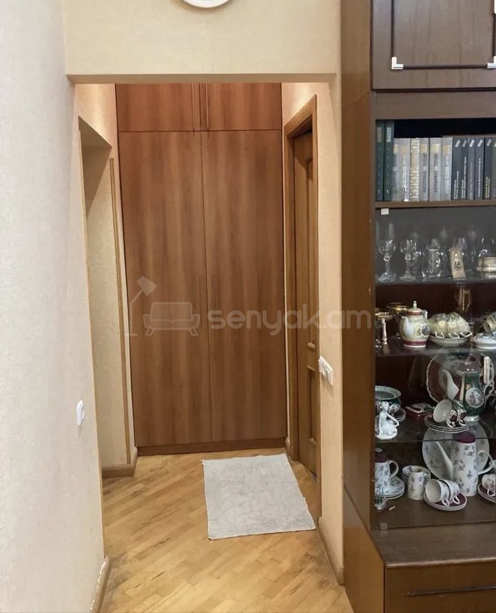 3 Սենյականոց Բնակարան Քարե Շենքում, 68քմ, 3/5 հարկ, Կապիտալ Վերանորոգված, Կահավորված, Արևկող