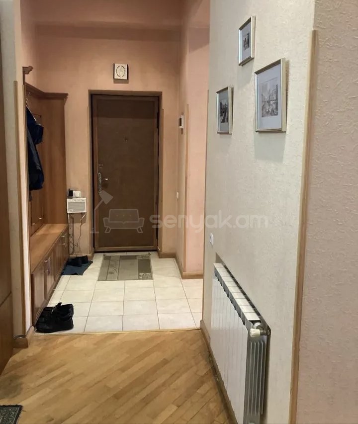 3 Սենյականոց Բնակարան Քարե Շենքում, 68քմ, 3/5 հարկ, Կապիտալ Վերանորոգված, Կահավորված, Արևկող