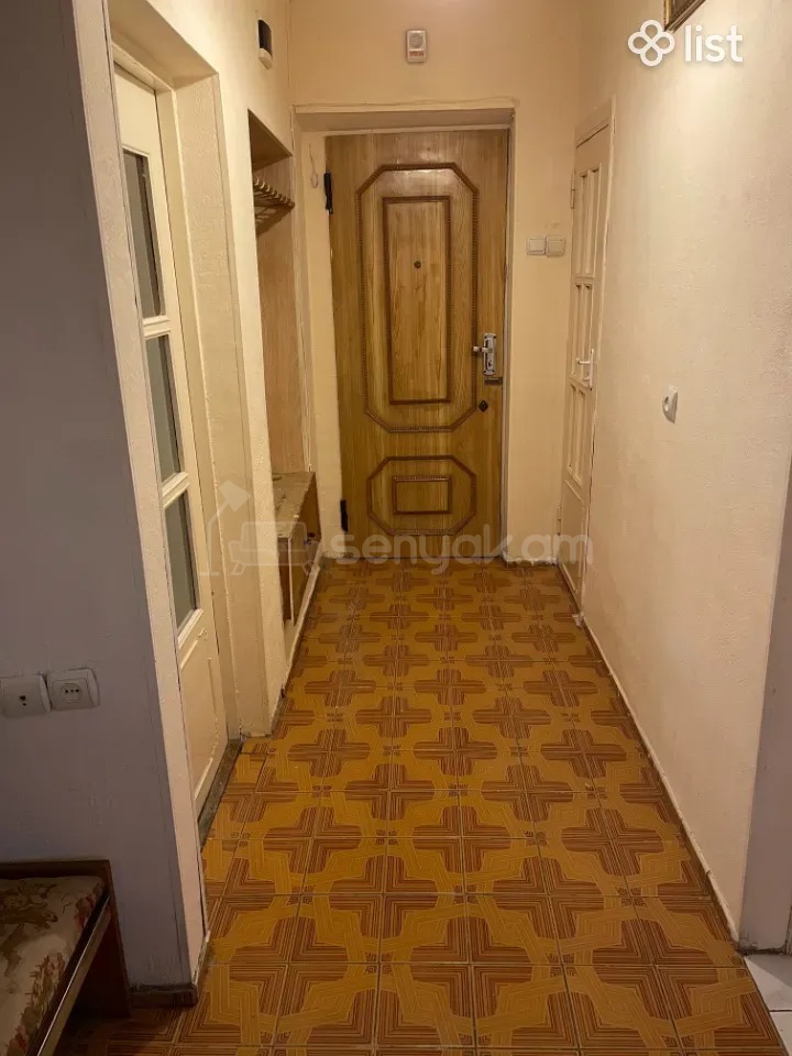 3 Սենյականոց Բնակարան Քարե Շենքում, 82քմ, 3/5 հարկ, Կապիտալ Վերանորոգված, Կահավորված, Արևկող