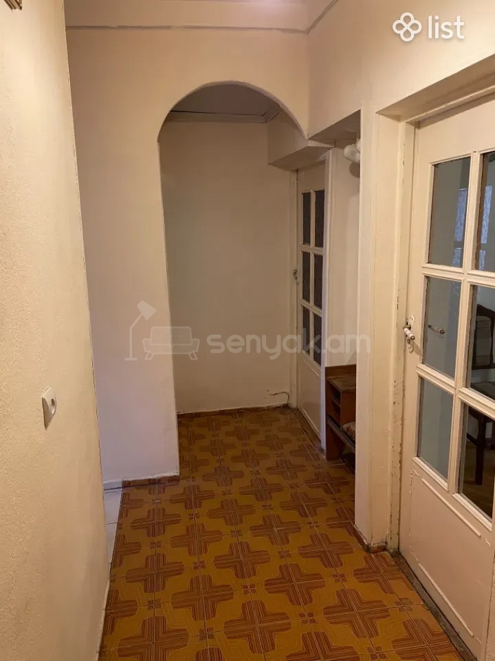 3 Սենյականոց Բնակարան Քարե Շենքում, 82քմ, 3/5 հարկ, Կապիտալ Վերանորոգված, Կահավորված, Արևկող