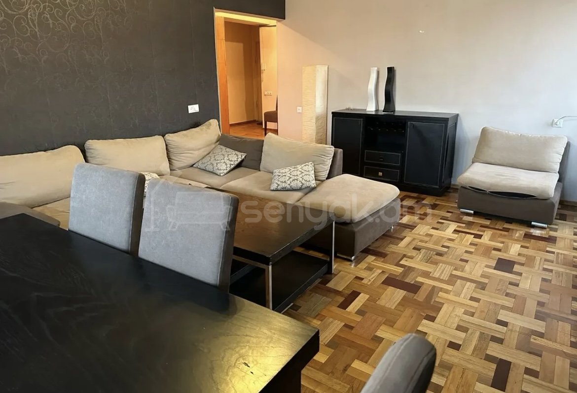3 Սենյականոց Բնակարան, 80քմ, 13/14 հարկ, Նորմալ Վիճակում, Կահավորված, Արևկող