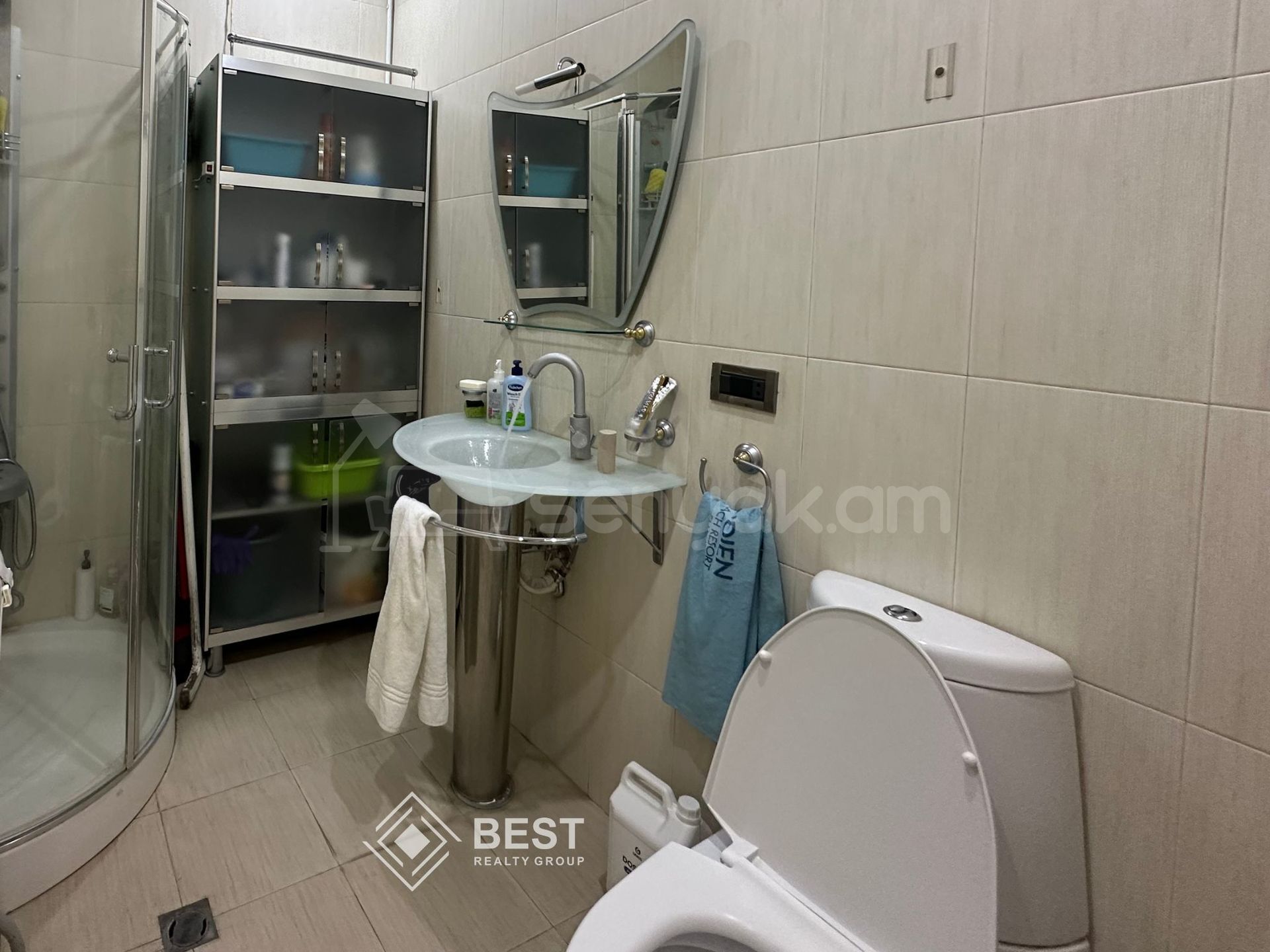 3 Սենյականոց Բնակարան Քարե Շենքում, 88քմ, 3/5 հարկ, Կապիտալ Վերանորոգված, Կահավորված, Արևկող