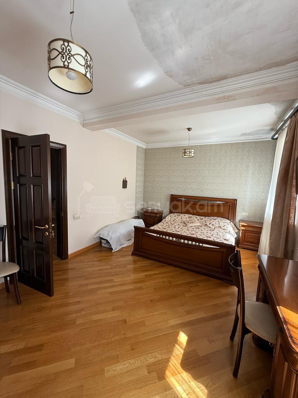 4 Սենյականոց Սեփական Տուն, 288քմ, Կապիտալ Վերանորոգված, Ավտոտնակով