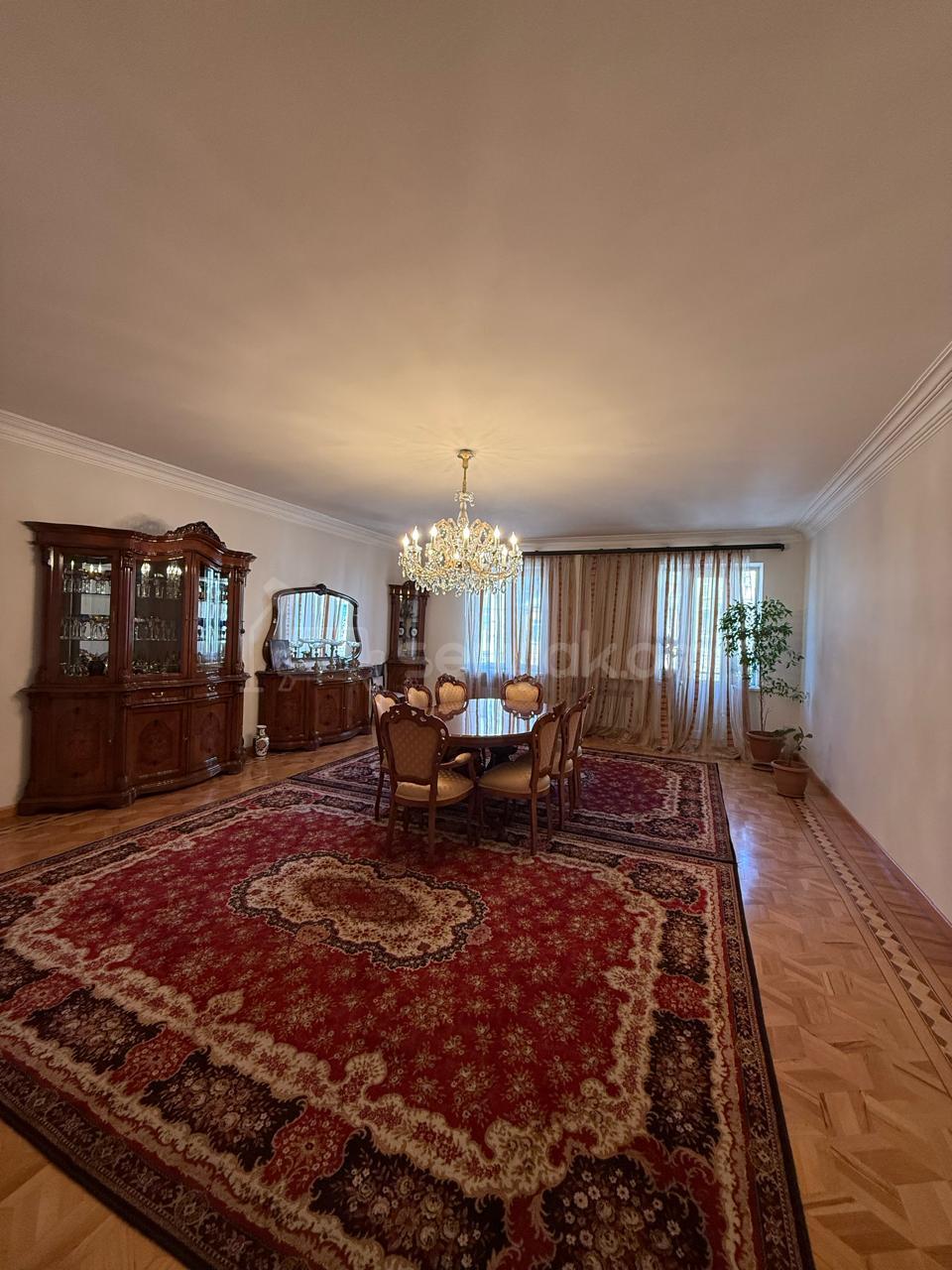 4 Սենյականոց Սեփական Տուն, 288քմ, Կապիտալ Վերանորոգված, Ավտոտնակով