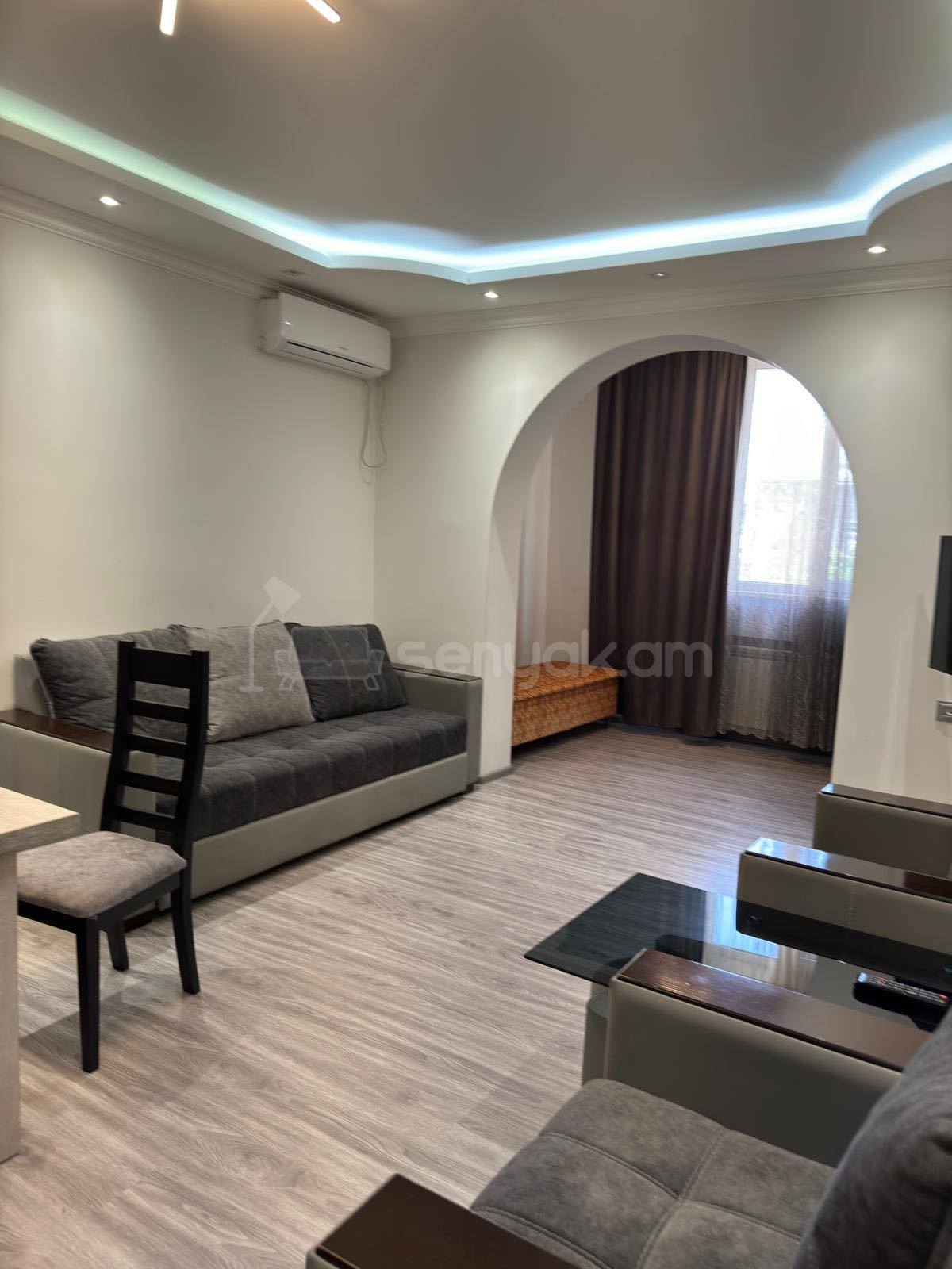 2 Սենյականոց Բնակարան Քարե Շենքում, 60քմ, 2/9 հարկ, Կապիտալ Վերանորոգված, Կահավորված, Արևկող