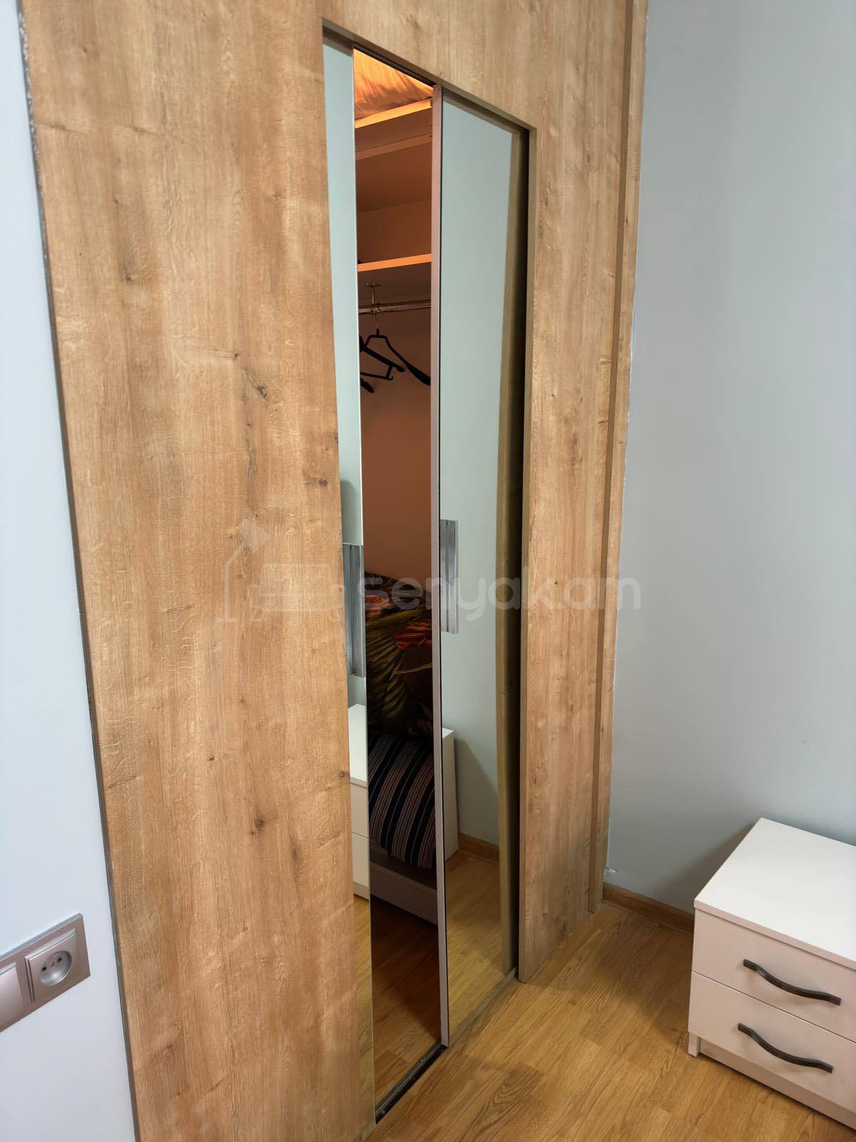 2 Սենյականոց Բնակարան Քարե Շենքում, 60քմ, 2/9 հարկ, Կապիտալ Վերանորոգված, Կահավորված, Արևկող