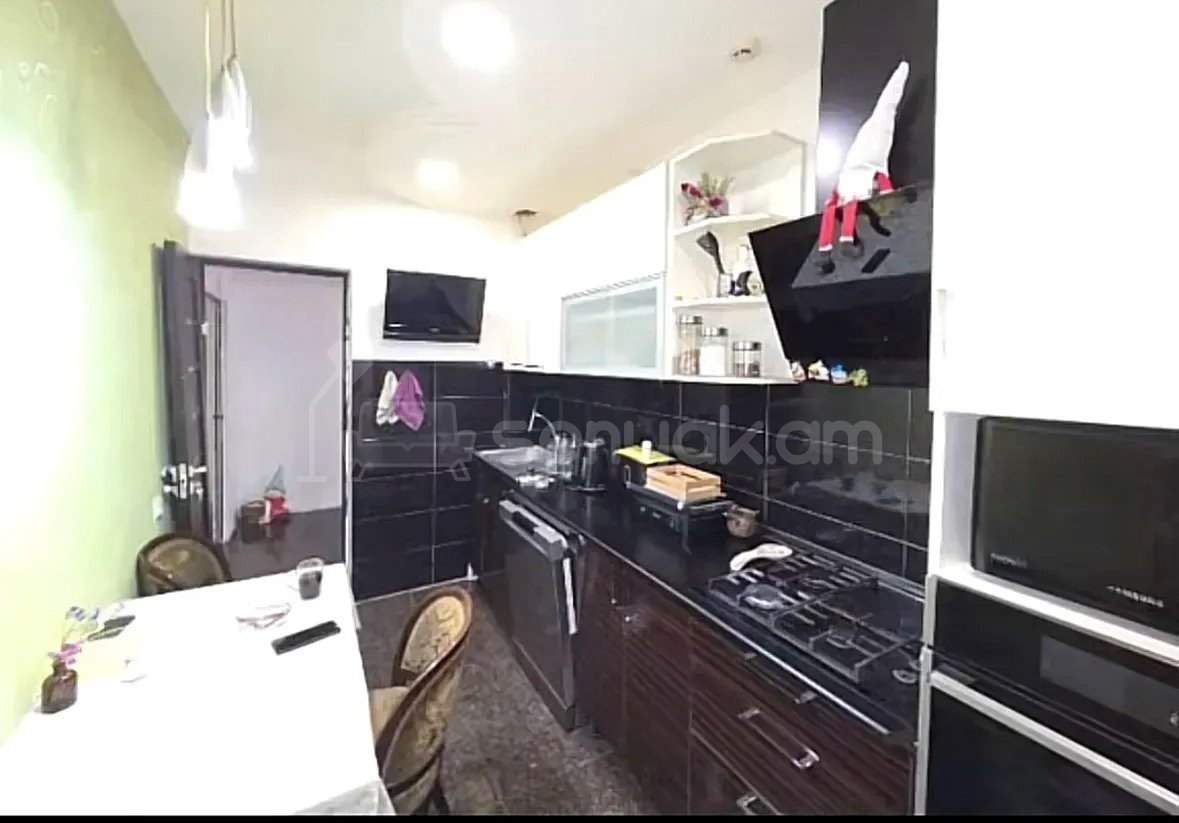 3 Սենյականոց Բնակարան, 66քմ, 4/9 հարկ, Նորմալ Վիճակում