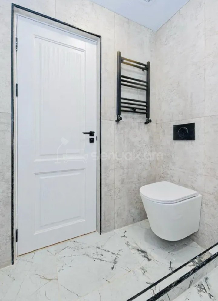 2 Սենյականոց Բնակարան Քարե Շենքում, 37քմ, 3/5 հարկ, Դիզայներական Վերանորոգված