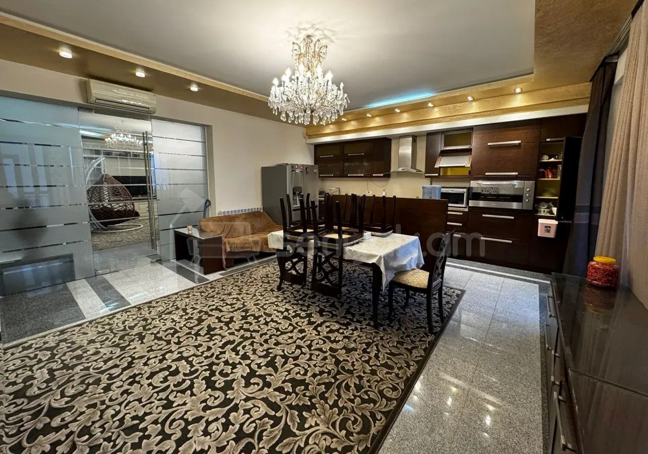 3 Սենյականոց Բնակարան Նորակառույցում, 240քմ, 10/10 հարկ, Կապիտալ Վերանորոգված