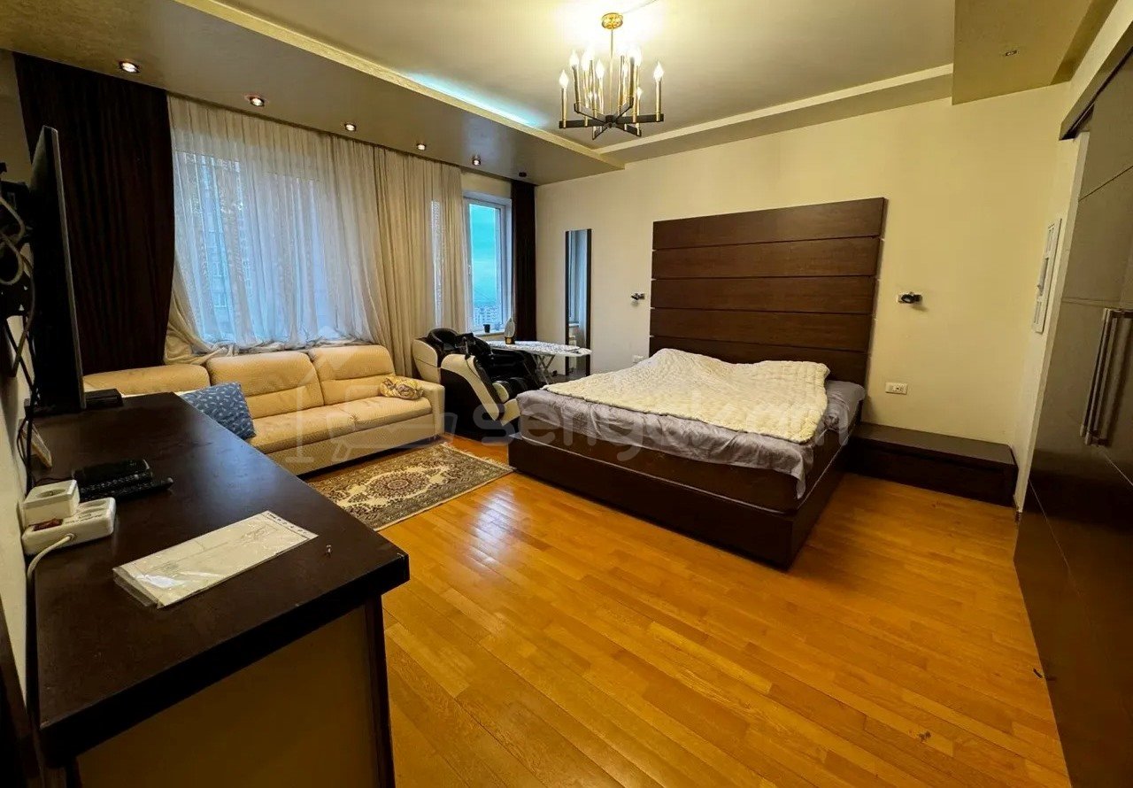 3 Սենյականոց Բնակարան Նորակառույցում, 240քմ, 10/10 հարկ, Կապիտալ Վերանորոգված