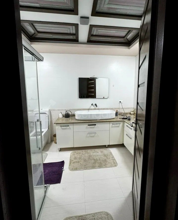 3 Սենյականոց Բնակարան Նորակառույցում, 240քմ, 10/10 հարկ, Կապիտալ Վերանորոգված