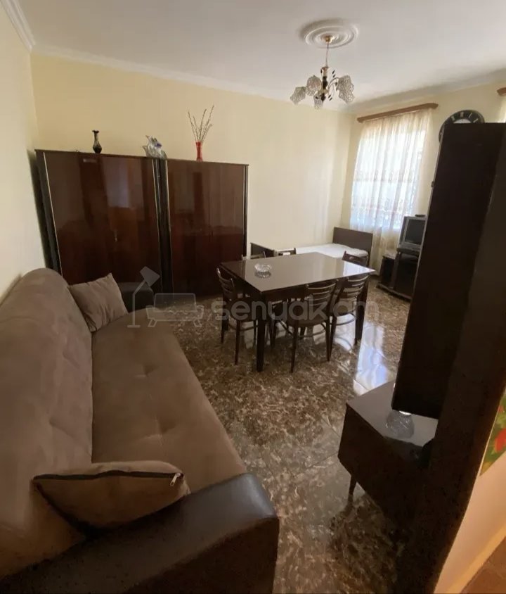 1 Սենյականոց Բնակարան Քարե Շենքում, 35քմ, 1/1 հարկ, Կապիտալ Վերանորոգված, Կահավորված