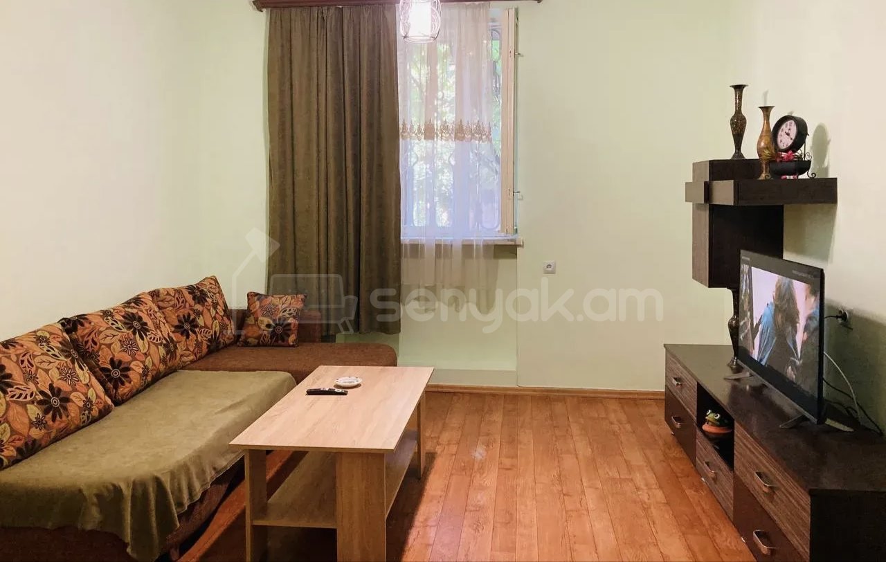 2 Սենյականոց Բնակարան Քարե Շենքում, 45քմ, 2/2 հարկ, Կապիտալ Վերանորոգված, Կահավորված, Արևկող