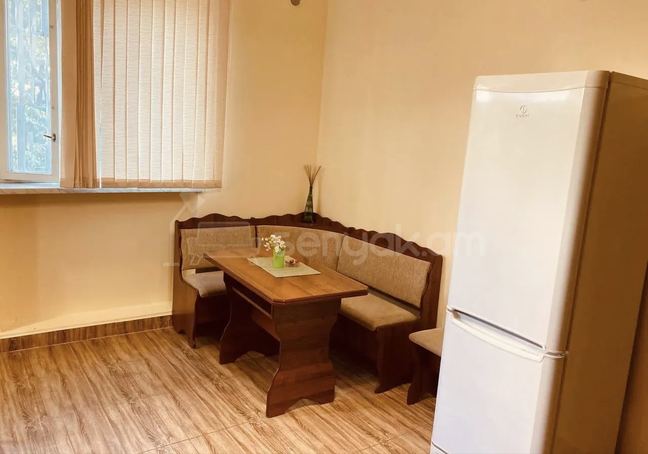 2 Սենյականոց Բնակարան Քարե Շենքում, 45քմ, 2/2 հարկ, Կապիտալ Վերանորոգված, Կահավորված, Արևկող