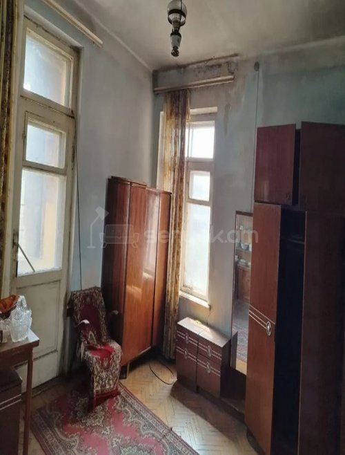 2 Սենյականոց Բնակարան Քարե Շենքում, 73քմ, 4/4 հարկ, Պետական Վիճակում