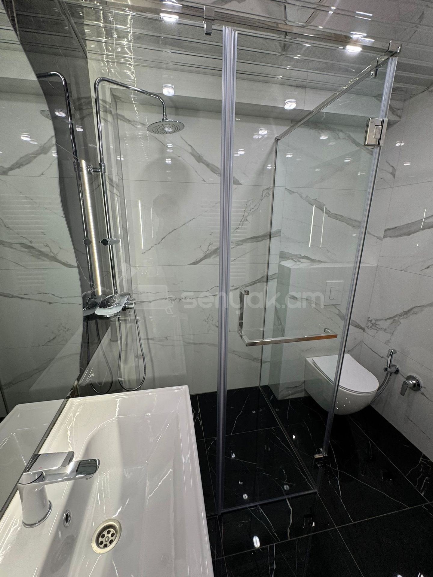 3 Սենյականոց Բնակարան, 80քմ, 8/9 հարկ, Կապիտալ Վերանորոգված