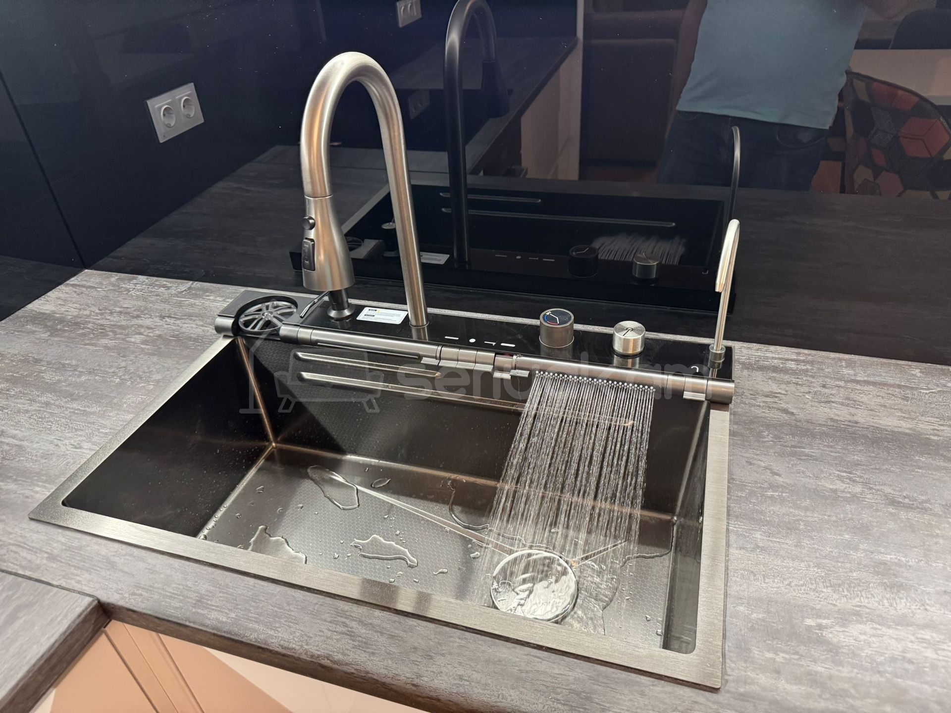 3 Սենյականոց Բնակարան, 80քմ, 8/9 հարկ, Կապիտալ Վերանորոգված