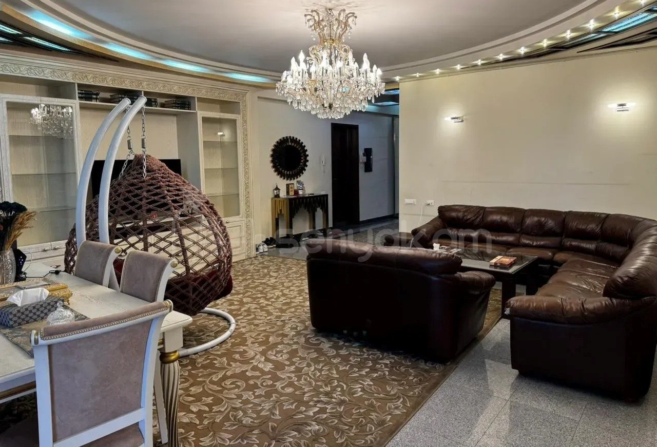 3 Սենյականոց Բնակարան Նորակառույցում, 240քմ, 10/10 հարկ, Կապիտալ Վերանորոգված