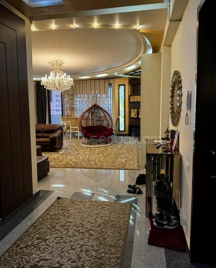 3 Սենյականոց Բնակարան Նորակառույցում, 240քմ, 10/10 հարկ, Կապիտալ Վերանորոգված